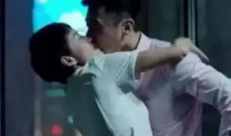吻床戏视频,揭秘吻床戏背后的情感纠葛